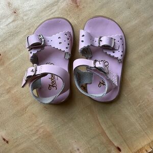 FootMates Size 3 Infant Sandals